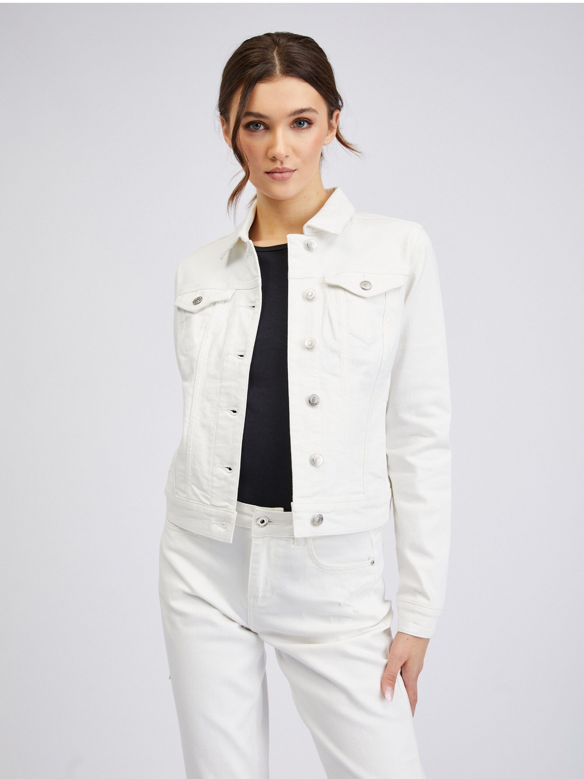 weisse-jeansjacke-281hqk.jpg